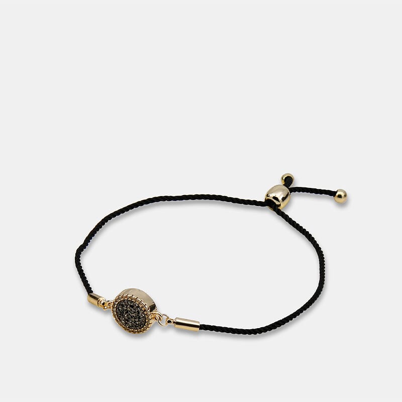 ‎ اسوارة نسائية أنيقة باللون الفضي